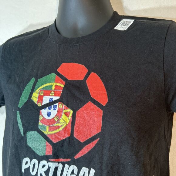 Portugal Soccer Ball Flag Shirt Futbol Portuguese Pride Tee T-Shirt Medium - Picture 2 of 4